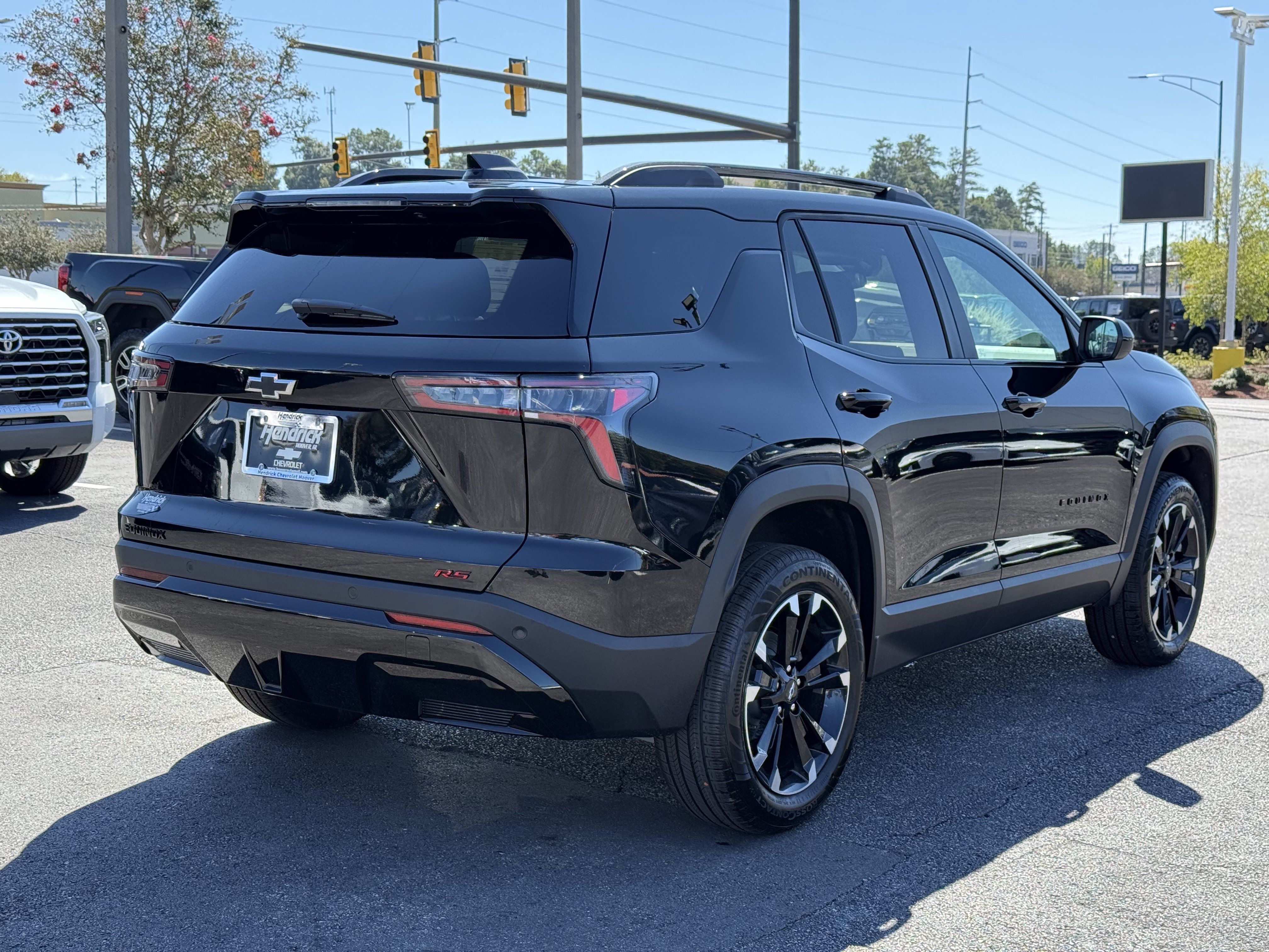 New 2027 Chevrolet Equinox RS w/ LPO, Floor Liner Package FWD image 10