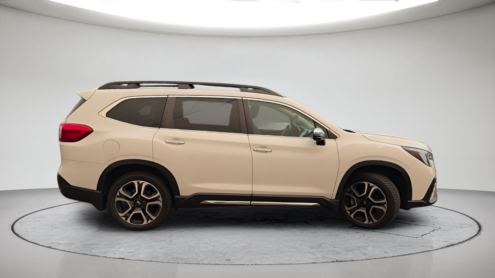 Used 2023 Subaru Ascent Touring AWD/4WD image 5