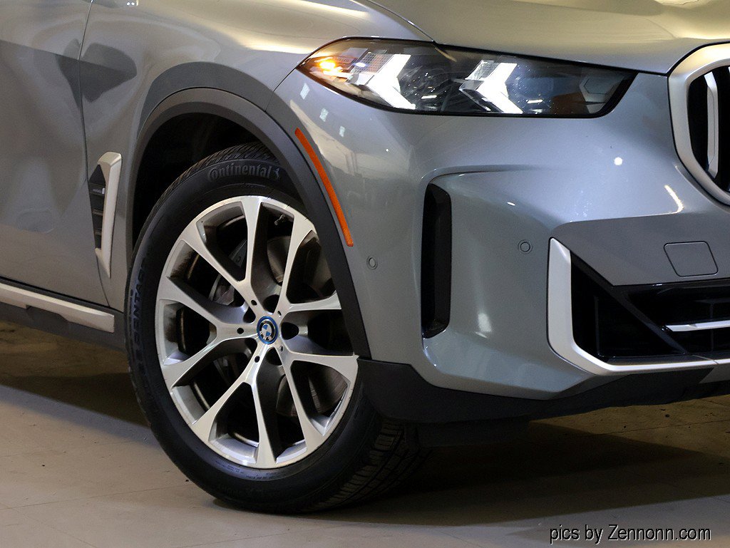 Certified 2024 BMW X5 xDrive50e AWD/4WD image 3