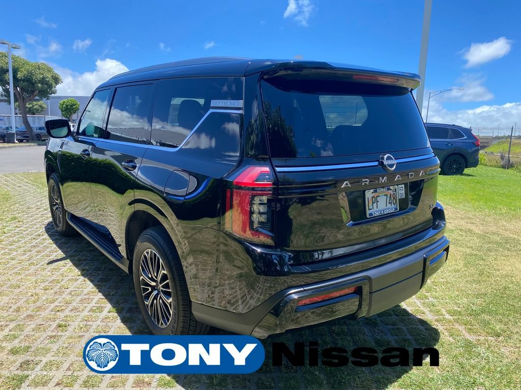 Used 2025 Nissan Armada SL w/ Captain's Chari Seat Package RWD image 5