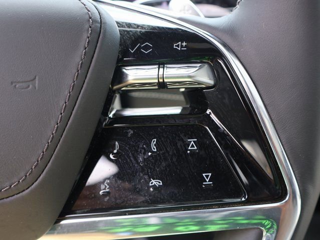 Certified 2025 Cadillac Escalade Premium Luxury Platinum image 36