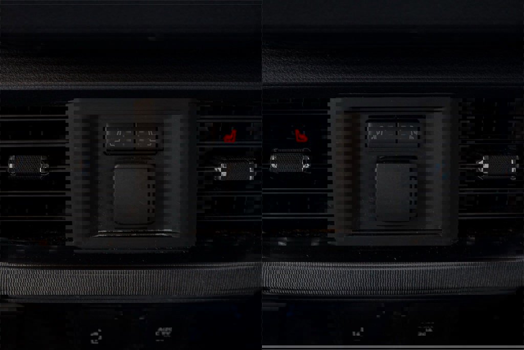 Used 2024 Ford F150 Platinum image 25