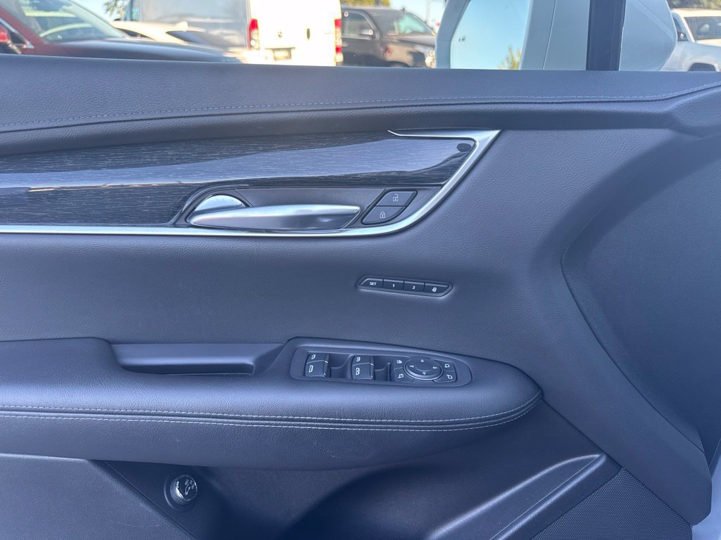 Used 2020 Cadillac XT5 Premium Luxury AWD/4WD image 11