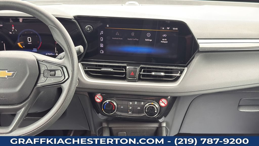 Used 2025 Chevrolet TrailBlazer LT AWD/4WD image 18