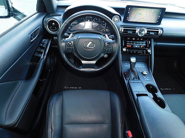 Used 2021 Lexus IS 300 w/ Comfort Package image 5