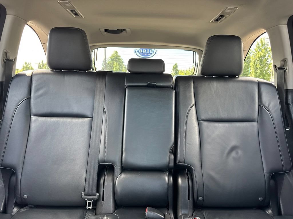 Used 2015 Toyota Highlander XLE AWD/4WD image 18