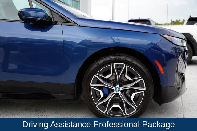 Used 2025 BMW iX xDrive50 image 9