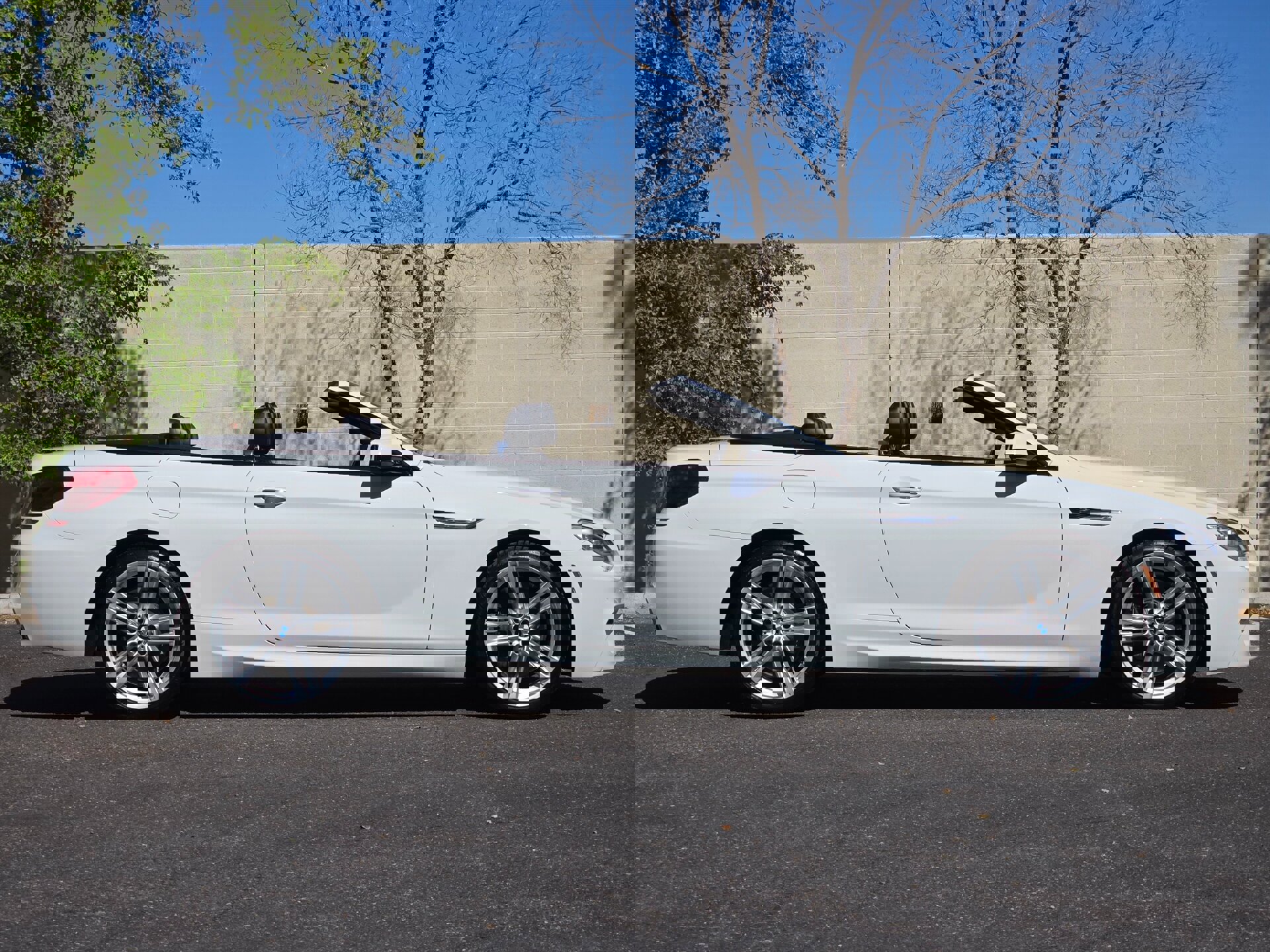 Used 2015 BMW 640i Convertible image 14