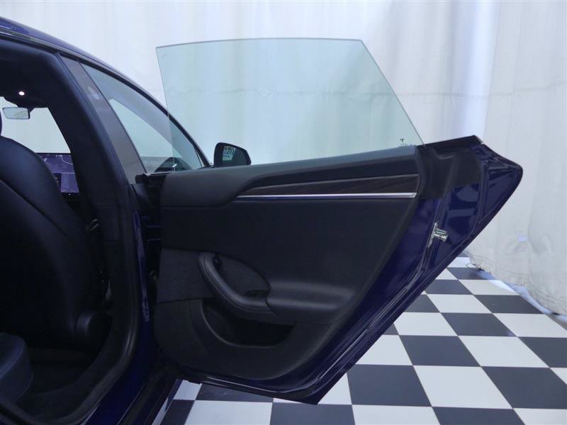 Used 2022 Tesla Model S AWD/4WD image 26