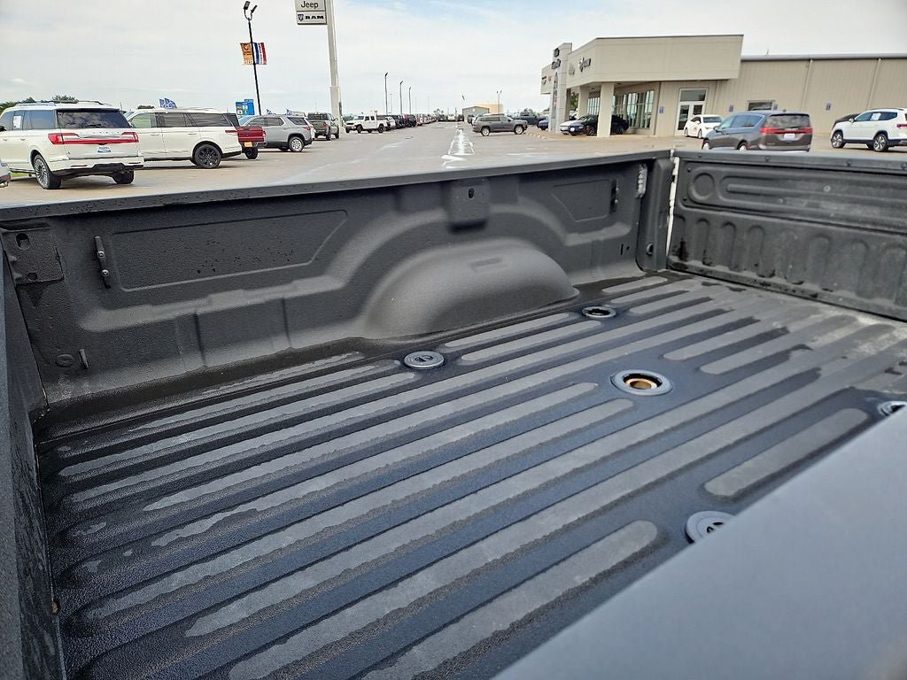 Used 2025 RAM 3500 Laramie AWD/4WD image 17