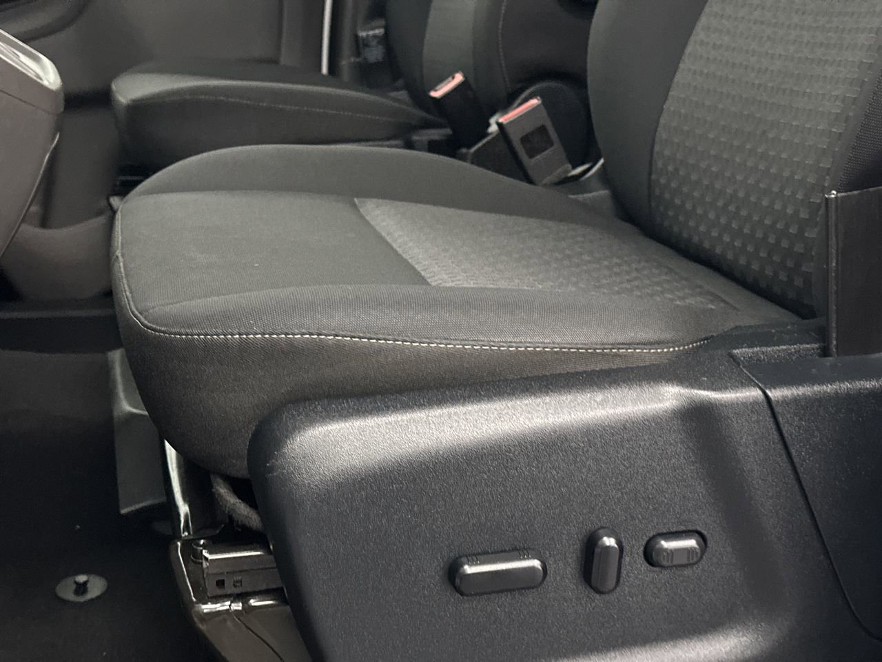 Used 2022 Ford Transit 350 XLT image 17
