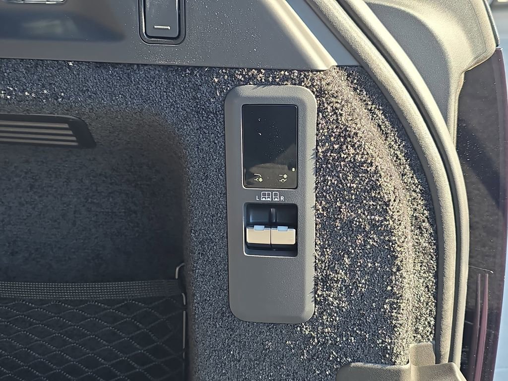 New 2026 Land Rover Range Rover SE image 14