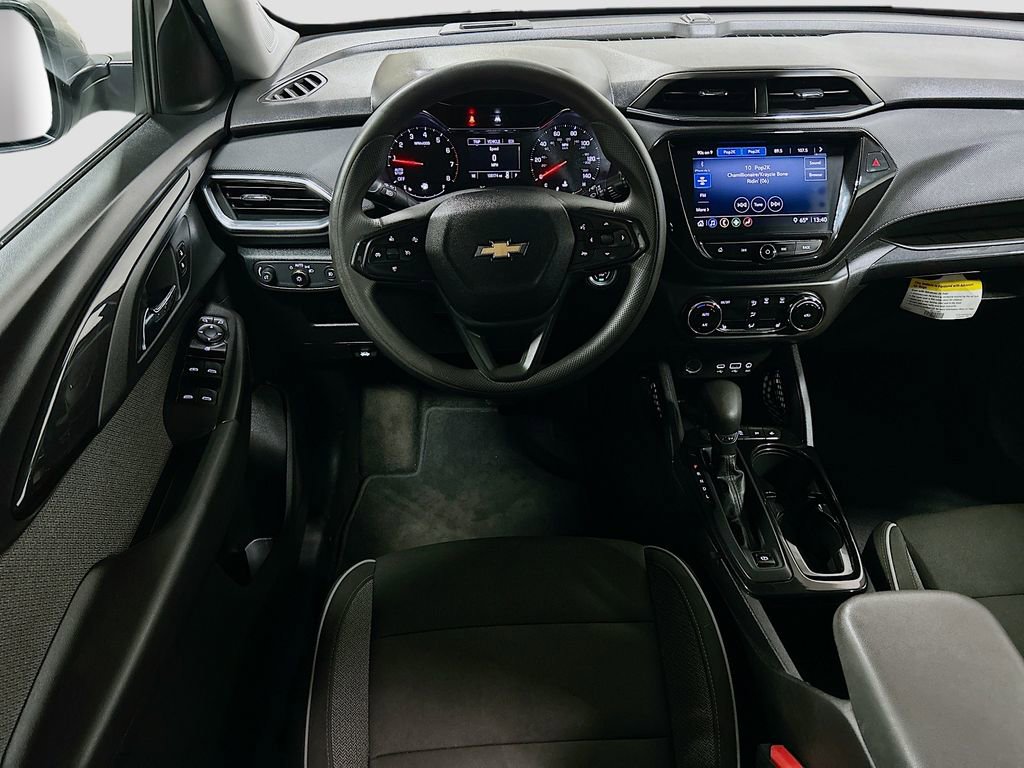 Used 2021 Chevrolet TrailBlazer LT w/ Convenience Package image 21