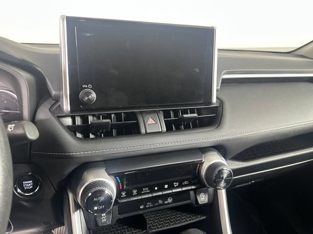 Used 2023 Toyota RAV4 XLE AWD/4WD image 15