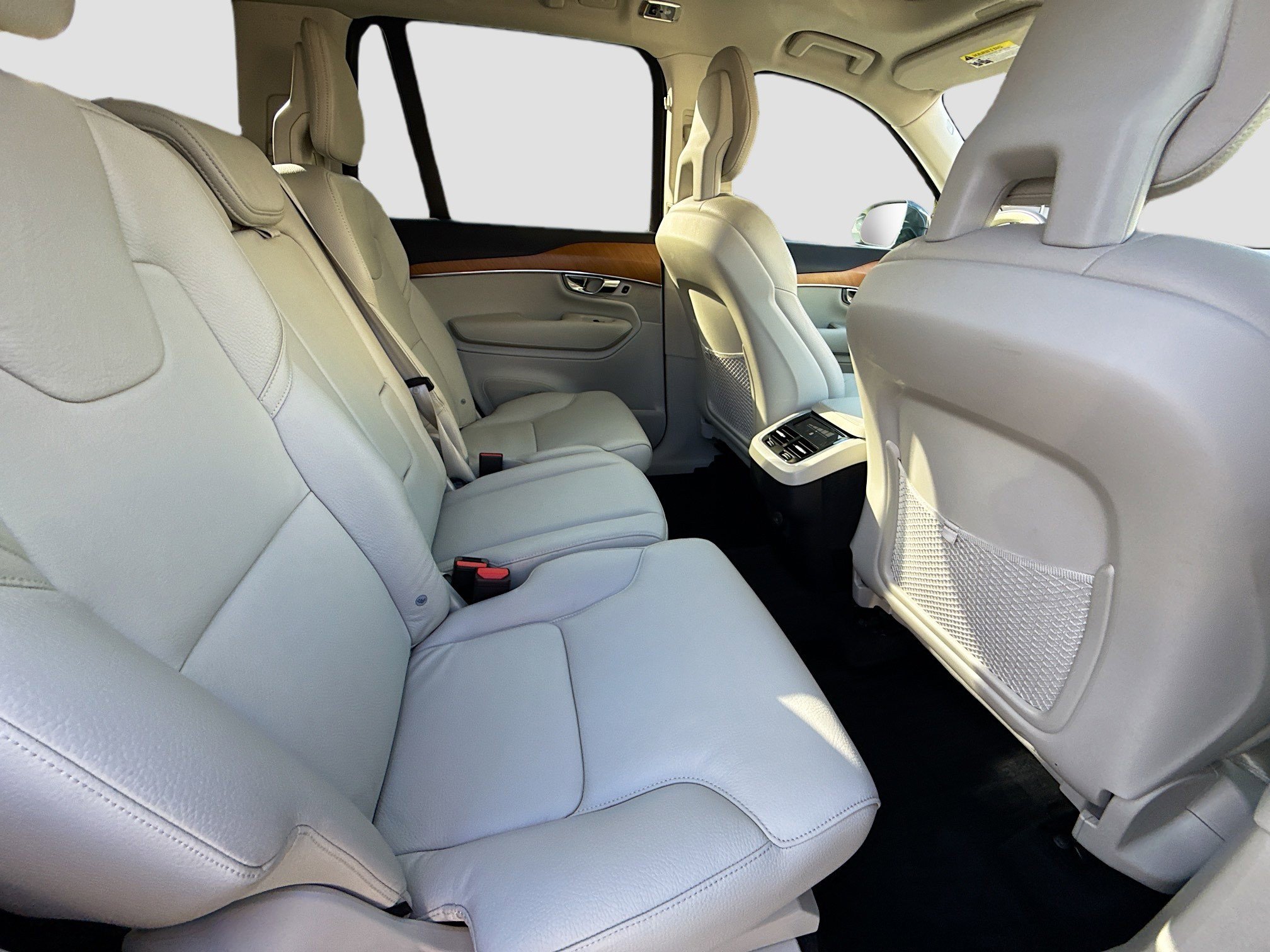 Used 2021 Volvo XC90 T6 Momentum w/ Advanced Package image 29