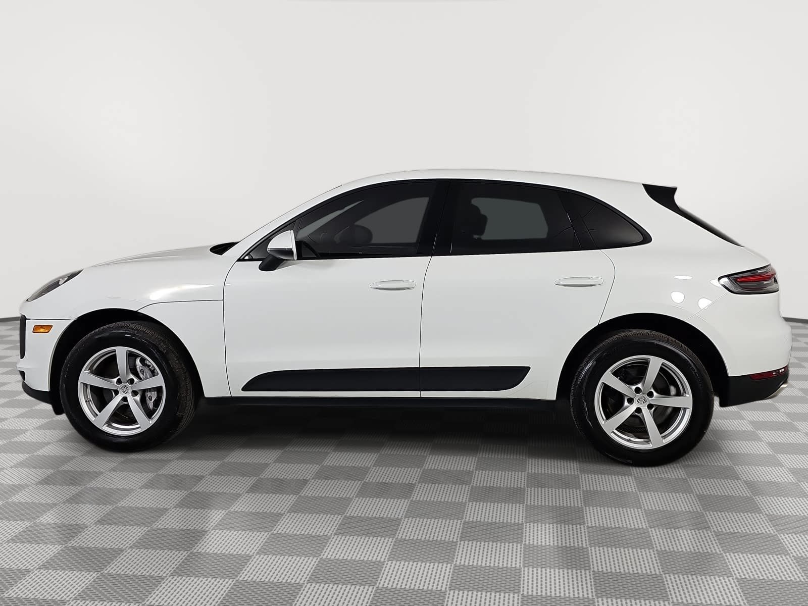 Used 2021 Porsche Macan w/ Premium Package AWD/4WD image 5