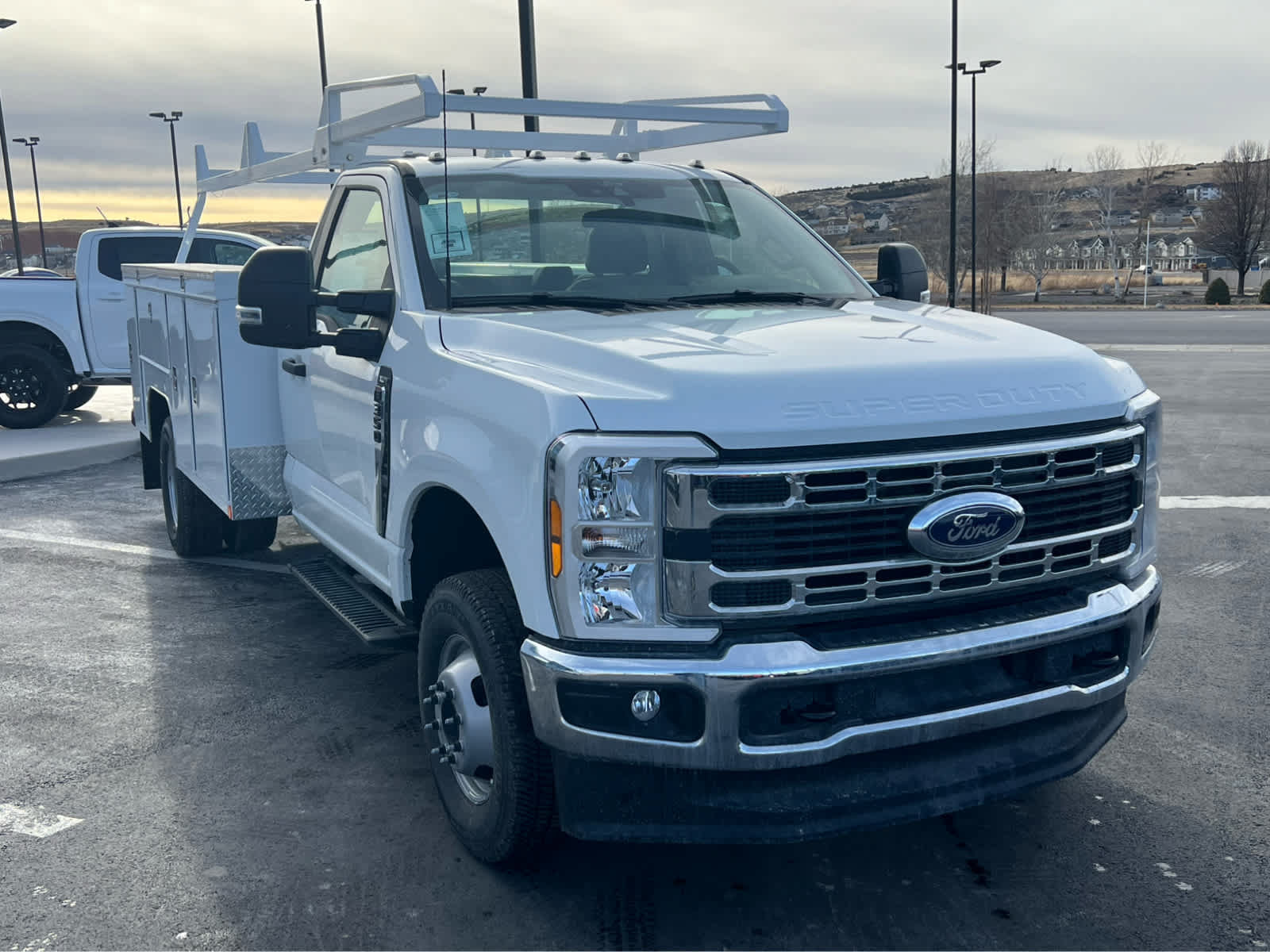 New 2025 Ford F350 XL w/ XL Chrome Package AWD/4WD image 4
