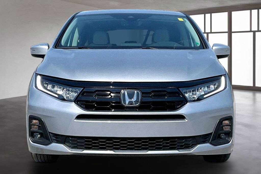 Certified 2025 Honda Odyssey Touring image 2