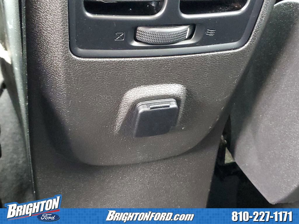 Used 2019 Ford Escape SE image 12