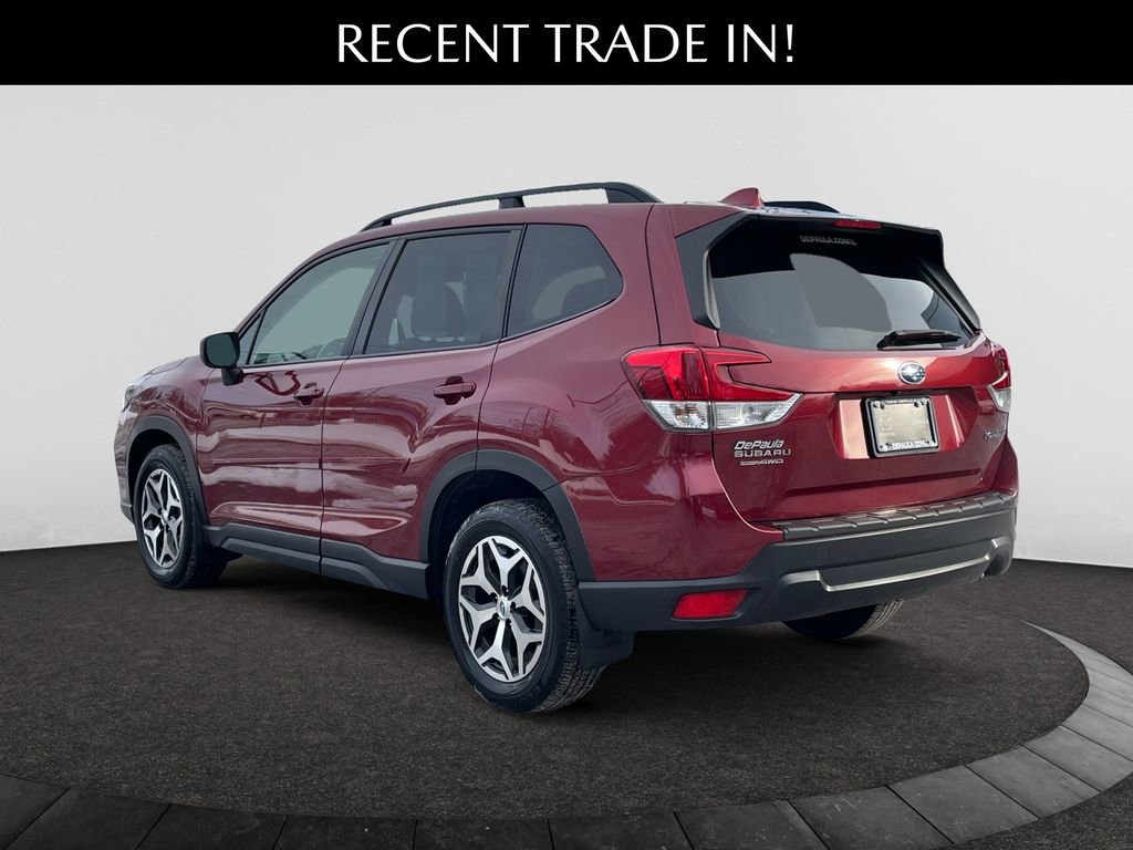 Used 2021 Subaru Forester Premium image 3