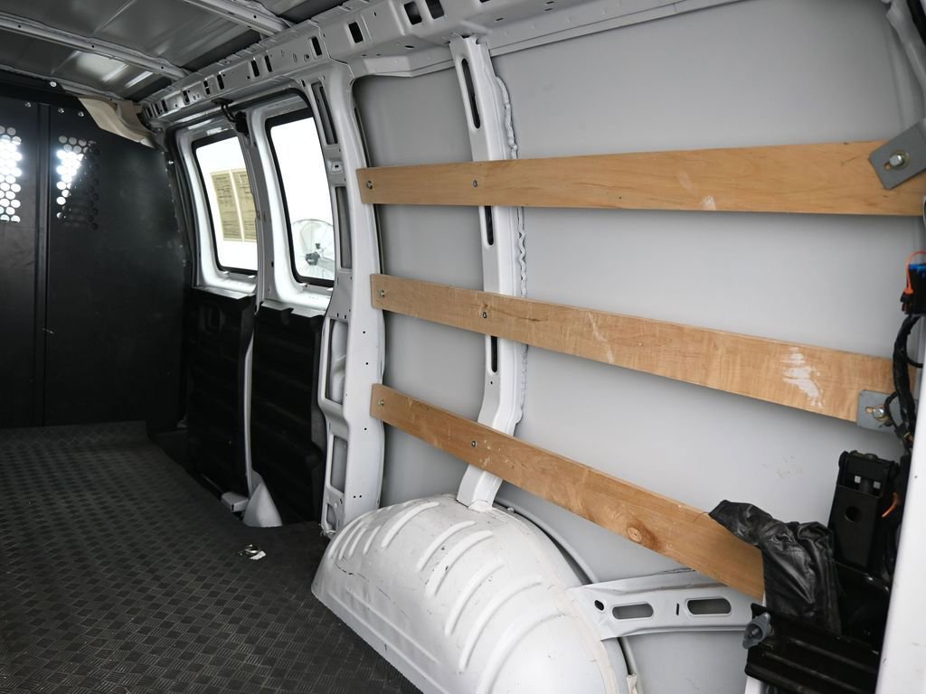Used 2024 Chevrolet Express 2500 w/ Driver Convenience Package image 33