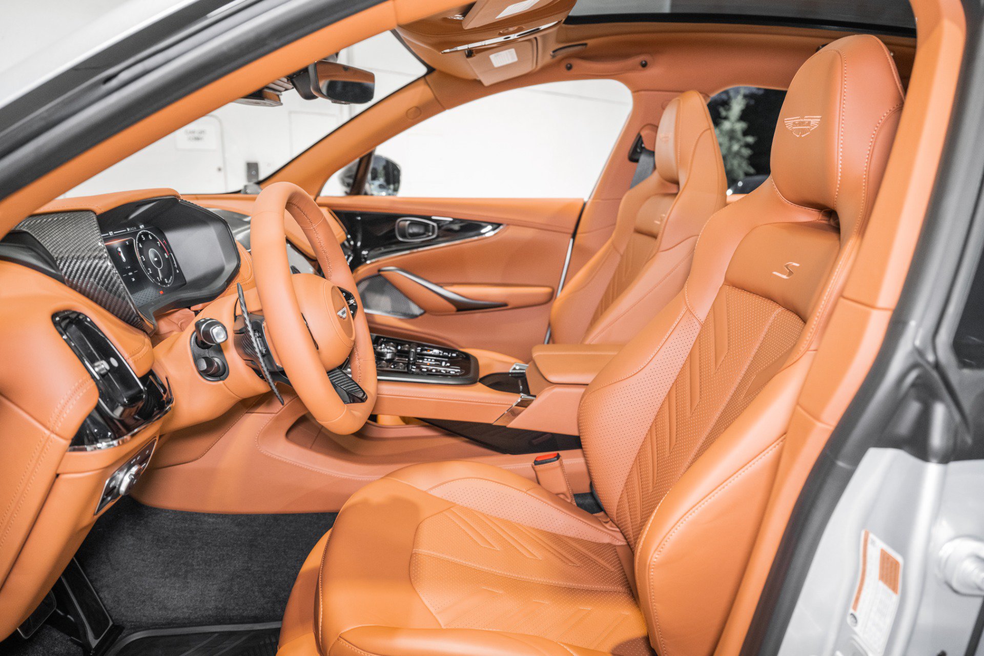 New 2026 Aston Martin DBX 707 AWD/4WD image 13