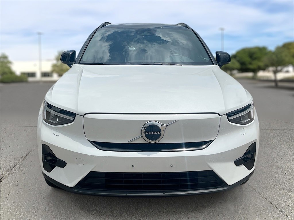 Used 2023 Volvo XC40 Recharge Ultimate image 2
