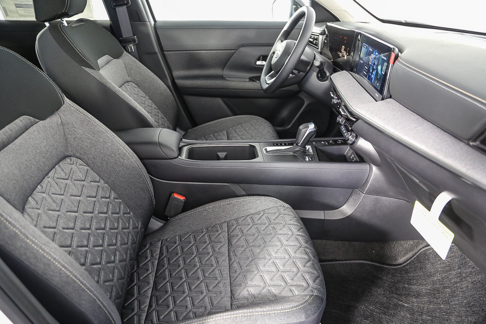 New 2026 Nissan Kicks SV FWD image 18