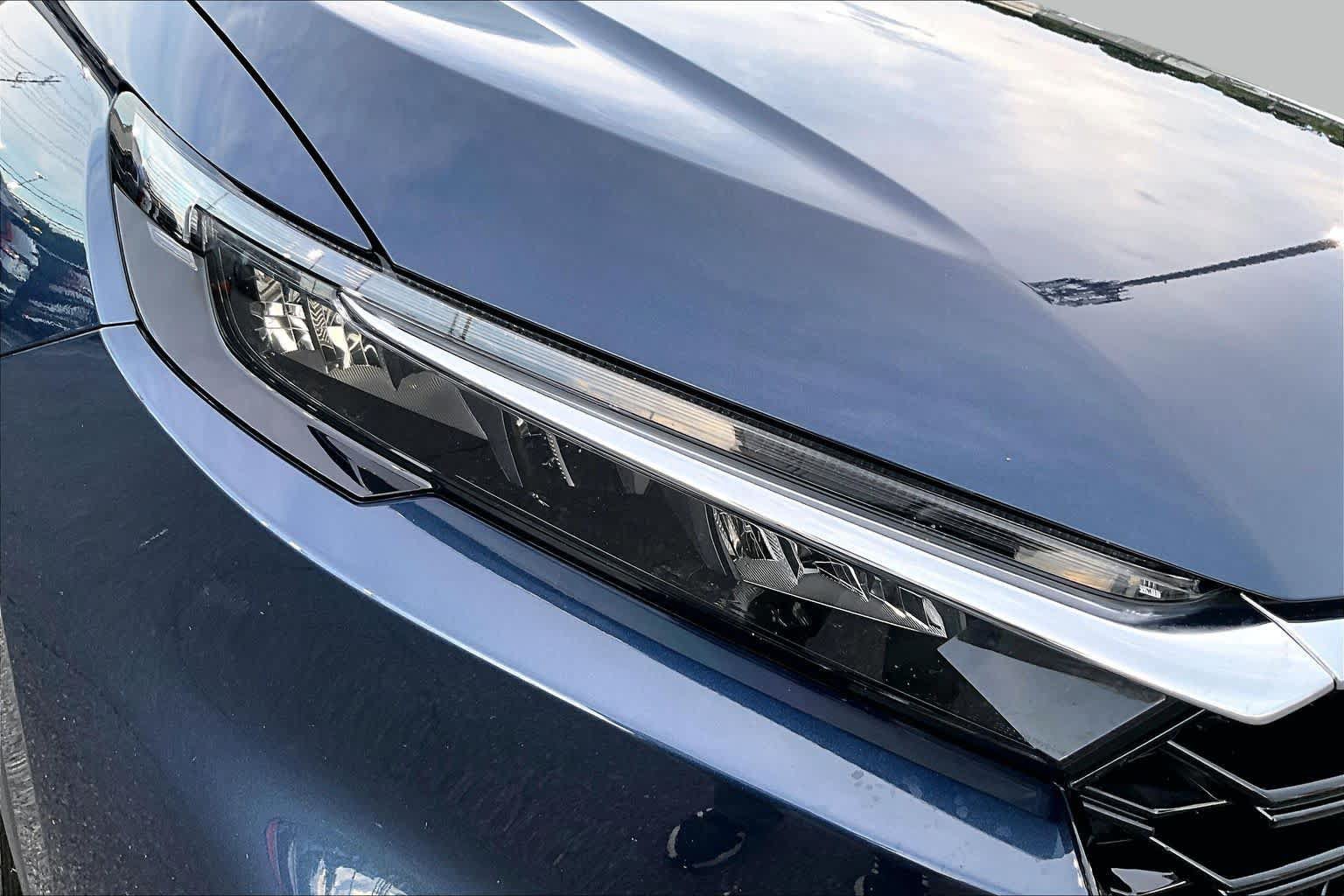 Used 2025 Honda CR-V EX image 28