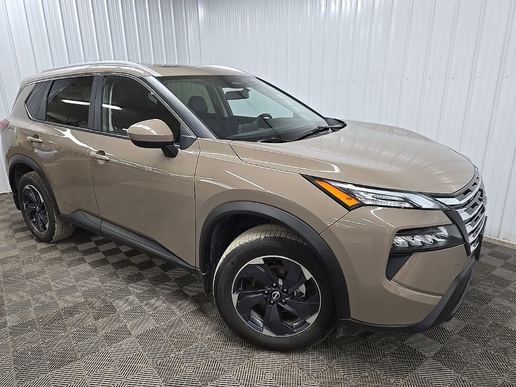 Used 2025 Nissan Rogue SV w/ SV Premium Package image 7