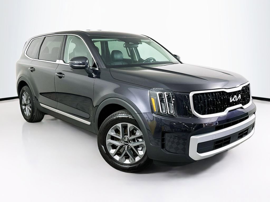 Used 2025 Kia Telluride LX FWD image 1