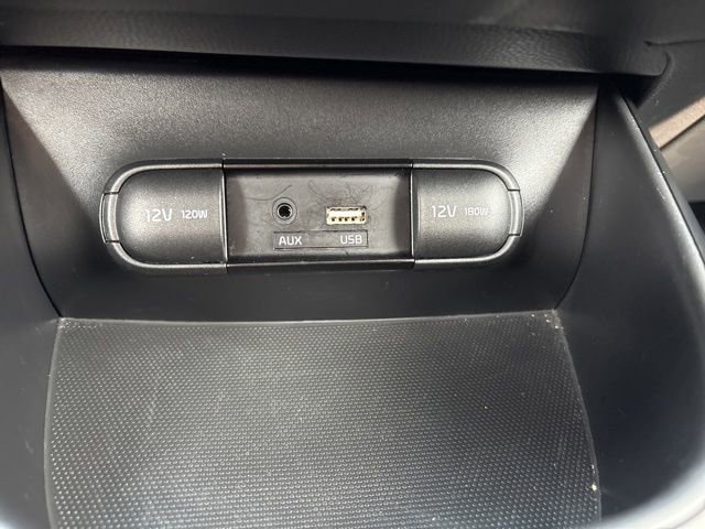 Used 2019 Kia Soul + image 16