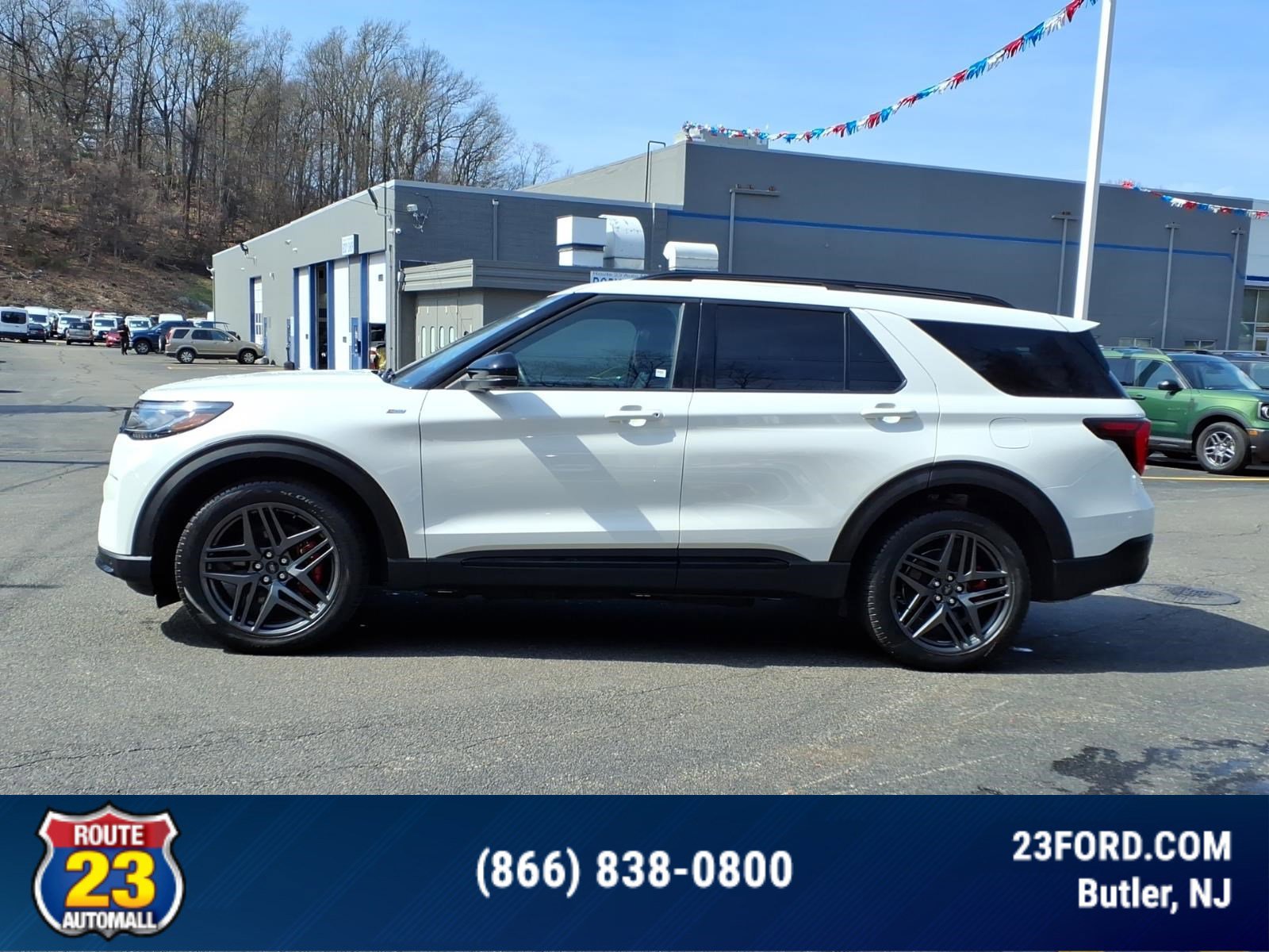 Certified 2025 Ford Explorer ST-Line w/ Premium Package AWD/4WD image 5