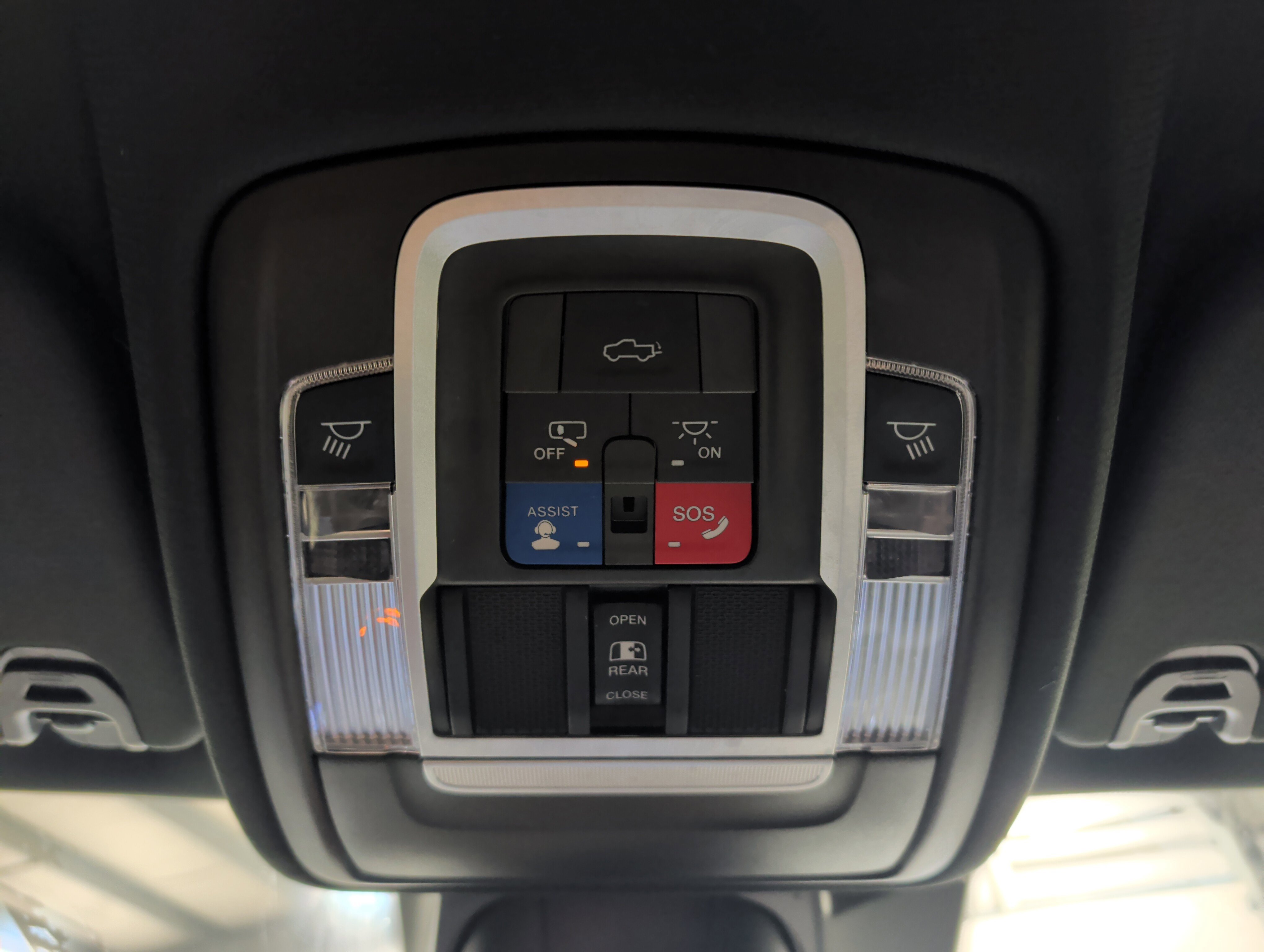 Used 2020 RAM 1500 Limited AWD/4WD image 11