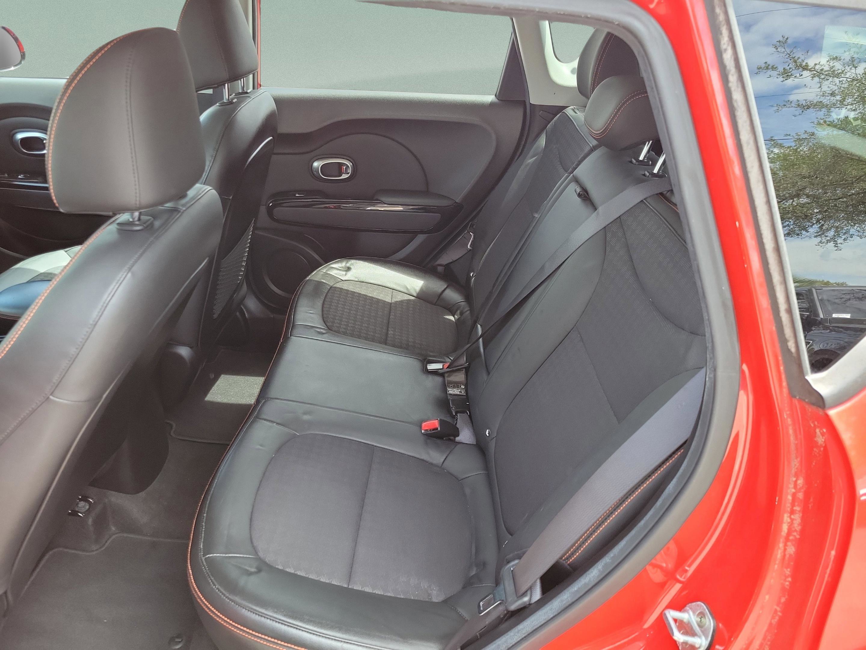 Used 2018 Kia Soul ! image 13