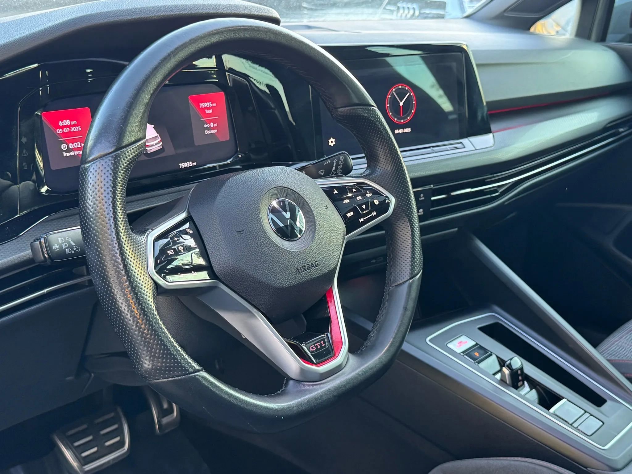 Used 2022 Volkswagen GTI SE image 9