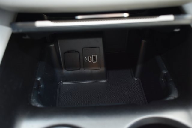 Used 2025 Ford Explorer Active w/ Active Comfort Package image 30