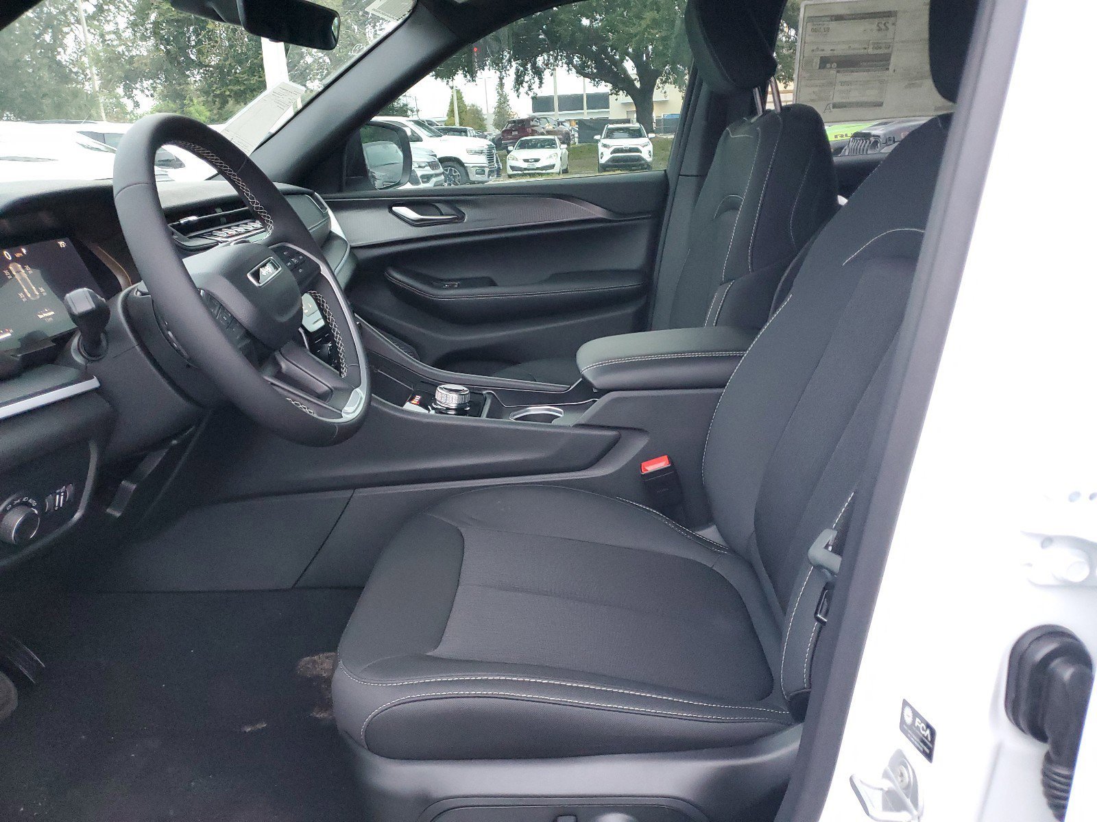 New 2025 Jeep Grand Cherokee Laredo image 20