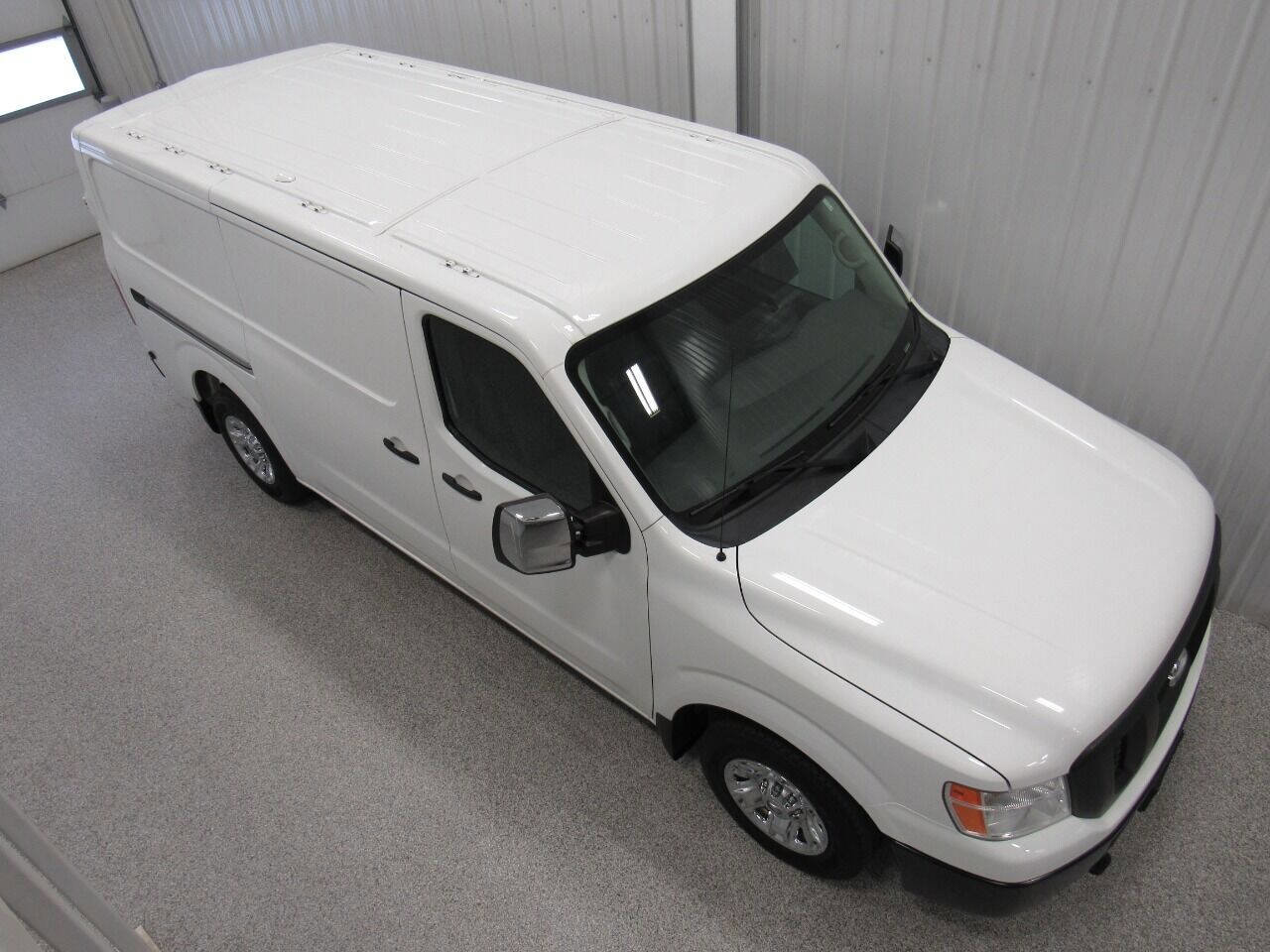 Used 2017 Nissan NV 3500 SV w/ Technology Package image 5