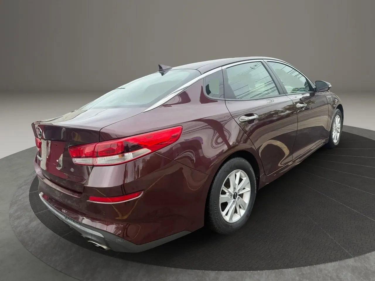 Used 2019 Kia Optima LX FWD image 5