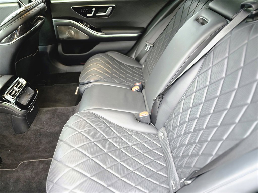 Used 2021 Mercedes-Benz S 580 4MATIC Sedan w/ AMG Line image 19