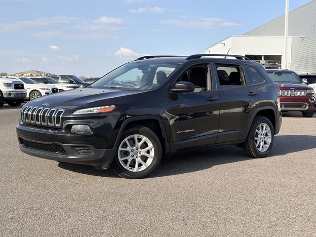 Used 2016 Jeep Cherokee Sport image 2