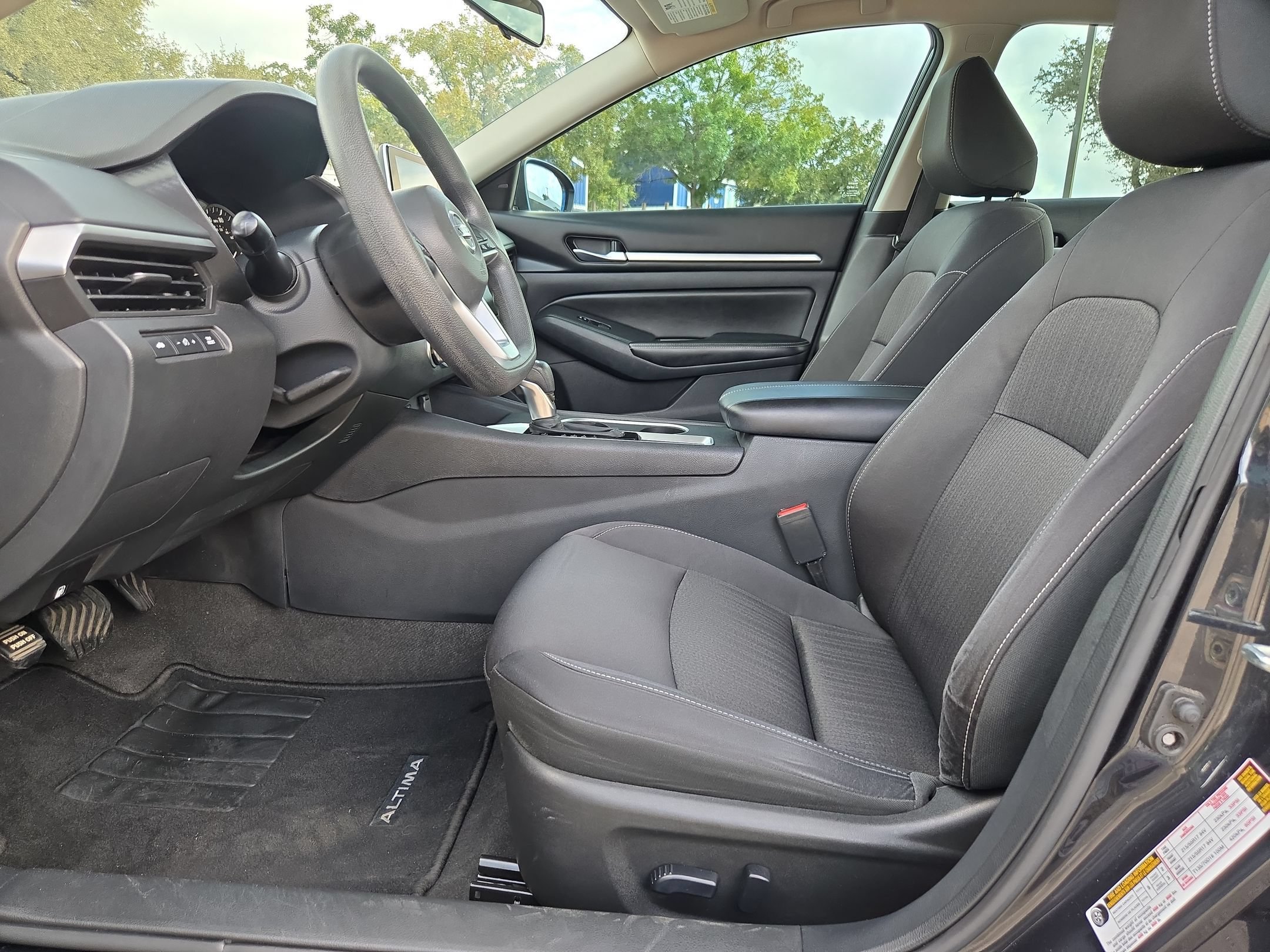 Used 2022 Nissan Altima 2.5 SV FWD image 9