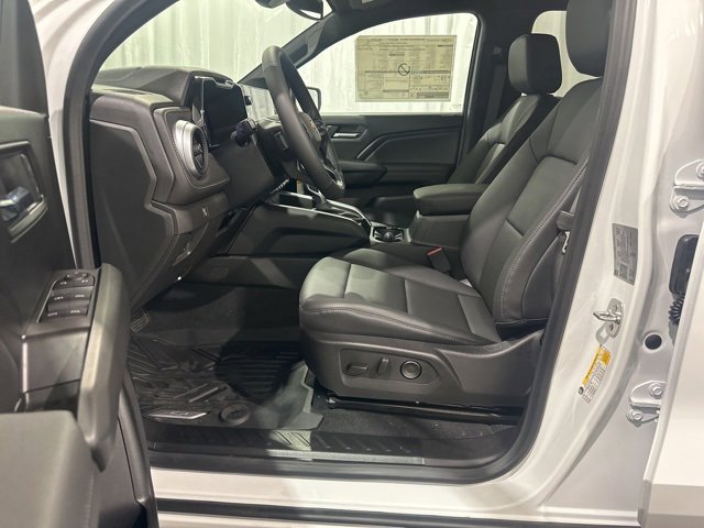 New 2025 Chevrolet Colorado LT w/ LT Convenience Package image 13