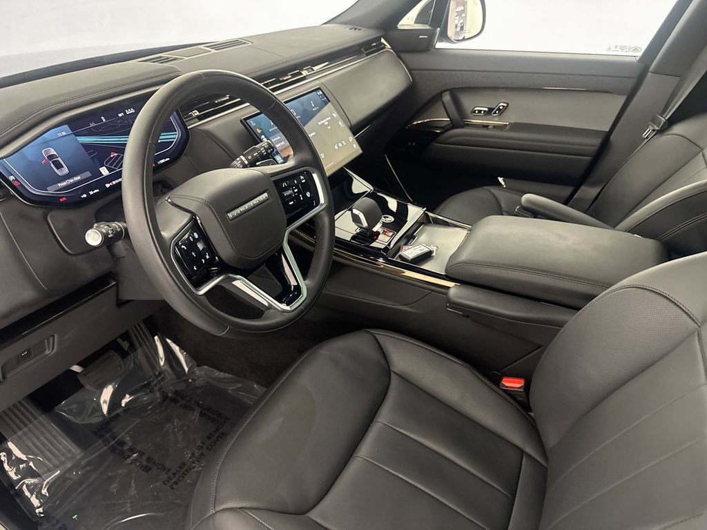 Certified 2025 Land Rover Range Rover Sport SE AWD/4WD image 9