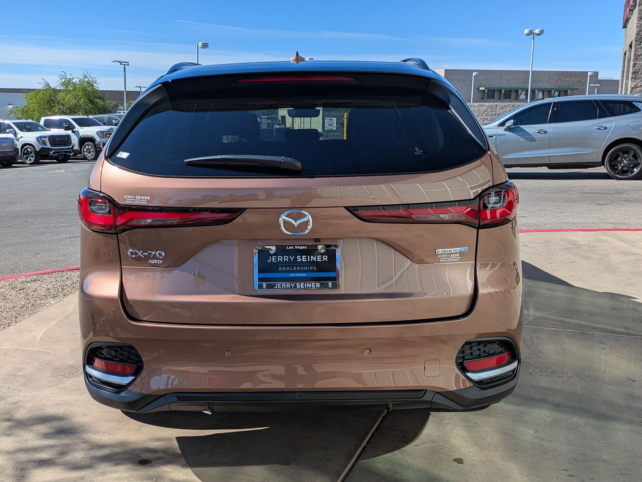 Used 2025 MAZDA CX-70 Plug-In Hybrid w/ Premium Pkg AWD/4WD image 4