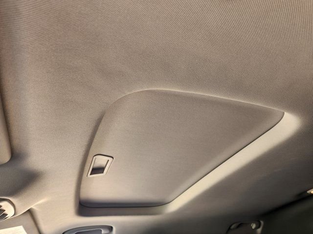 Used 2024 Chevrolet Trax LT w/ Sunroof Package image 26