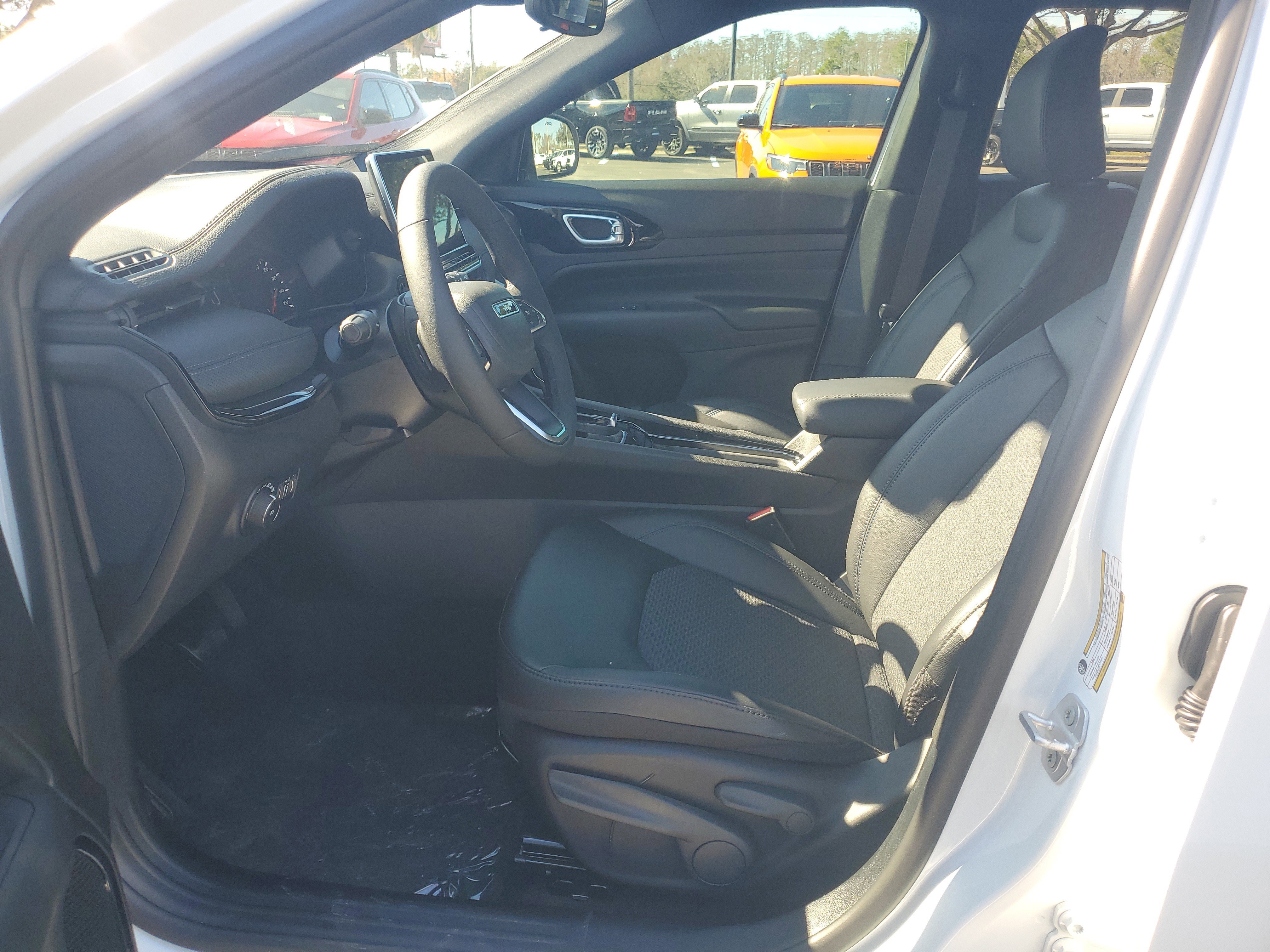 New 2026 Jeep Compass Latitude image 8