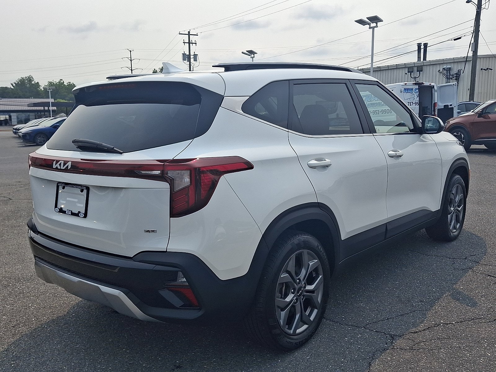 Used 2024 Kia Seltos S AWD/4WD image 4