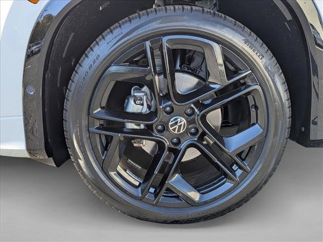 New 2026 Volkswagen Tiguan SE R-Line FWD image 9